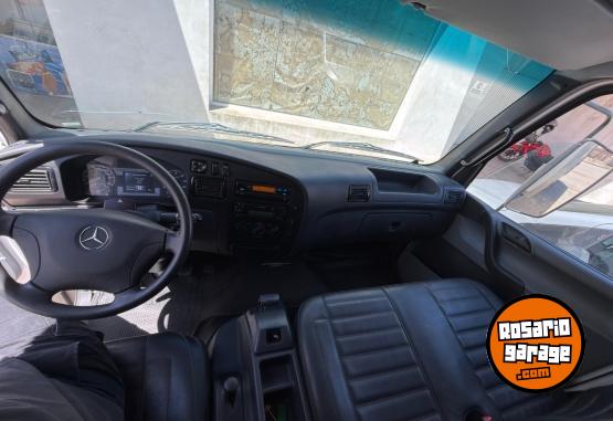 Camiones y Gr�as - ACCELO 815 CAJA FRIGORIFICA - En Venta