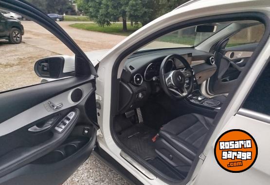 Camionetas - Mercedes Benz GLC 300 OFFROAD 4MATIC 2020 Nafta 80000Km - En Venta