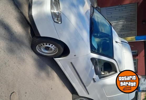 Utilitarios - Volkswagen Cadyy 2006 Diesel 282000Km - En Venta