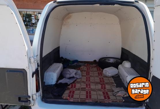 Utilitarios - Volkswagen Cadyy 2006 Diesel 282000Km - En Venta