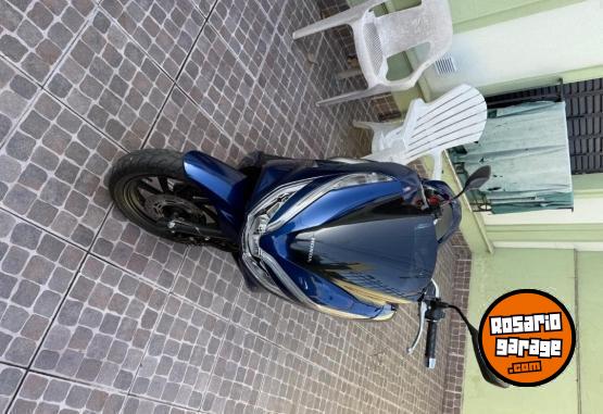 Motos - Honda PCX 2021 Nafta 8500Km - En Venta