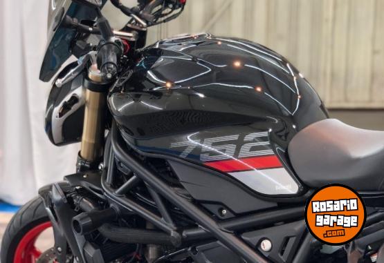 Motos - Benelli 752s 2022 Nafta 9000Km - En Venta
