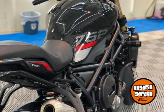Motos - Benelli 752s 2022 Nafta 9000Km - En Venta
