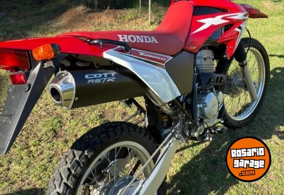 Motos - Honda Tornado 250 2019 Nafta 5400Km - En Venta