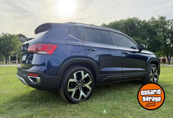 Autos - Volkswagen Taos Highline 2024 Nafta 25500Km - En Venta