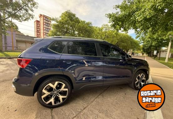 Autos - Volkswagen Taos Highline 2024 Nafta 25500Km - En Venta