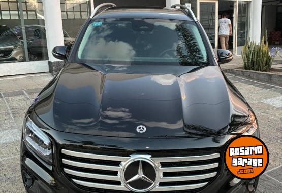 Camionetas - Mercedes Benz GLB 250 4MATIC MHEV 2025 Electrico / Hibrido 9000Km - En Venta