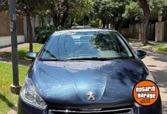 Autos - Peugeot 208 allure touchscreen 2016 Nafta 120000Km - En Venta