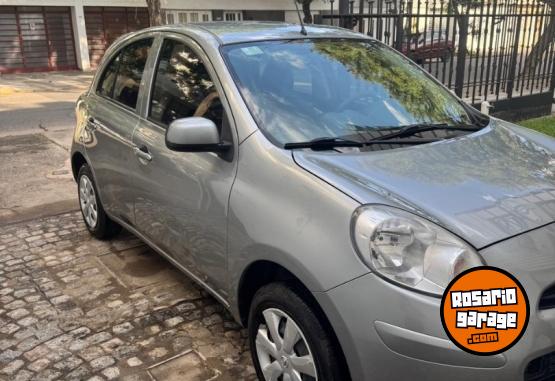 Autos - Nissan March 2014 Nafta 99000Km - En Venta