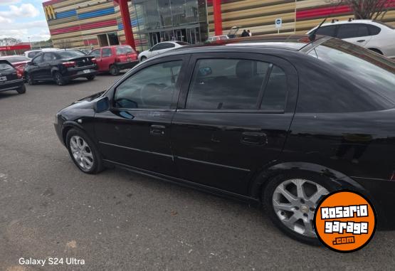 Autos - Chevrolet Astra gls 2.0 2011 Nafta 142000Km - En Venta