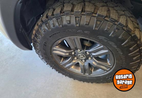 Camionetas - Toyota Hilux 2022 Diesel 95000Km - En Venta