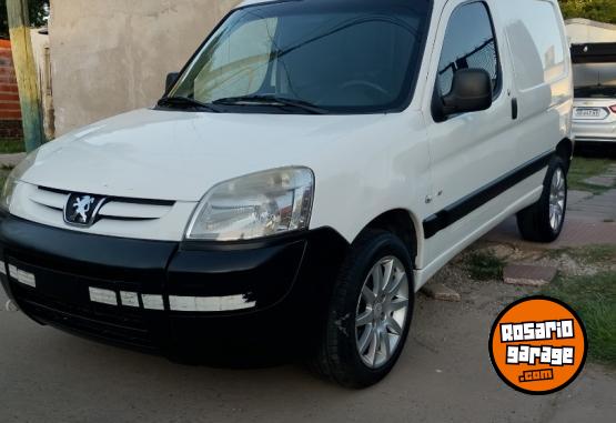 Utilitarios - Peugeot Partner 2013 Diesel 180000Km - En Venta