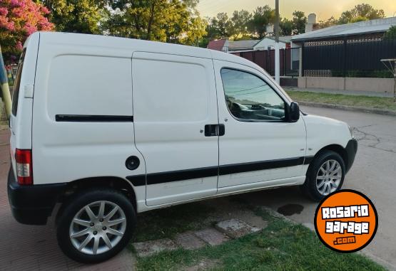Utilitarios - Peugeot Partner 2013 Diesel 180000Km - En Venta