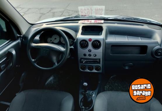 Utilitarios - Peugeot Partner 2013 Diesel 180000Km - En Venta