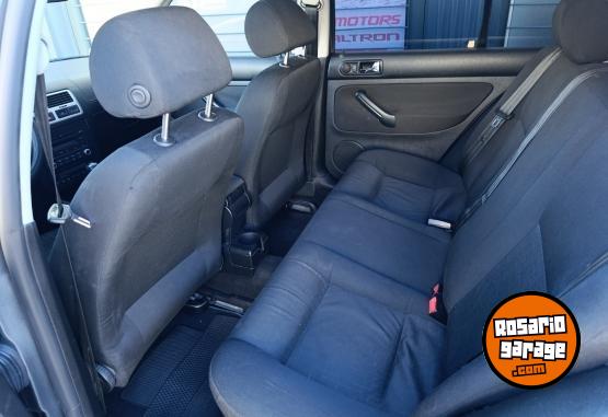 Autos - Volkswagen BORA 2.0 TRENDLINE 2010 Nafta 167000Km - En Venta