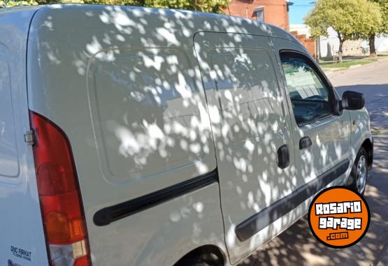 Utilitarios - Renault Kangoo 2012 GNC 250000Km - En Venta