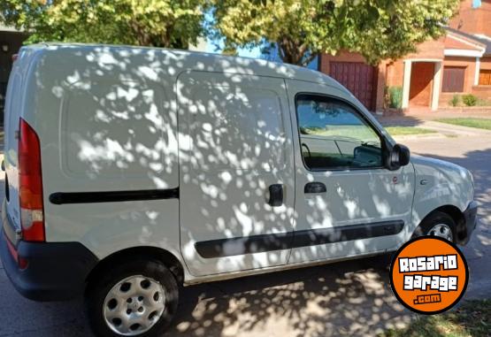 Utilitarios - Renault Kangoo 2012 GNC 250000Km - En Venta