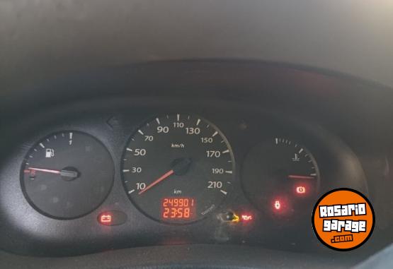 Utilitarios - Renault Kangoo 2012 GNC 250000Km - En Venta