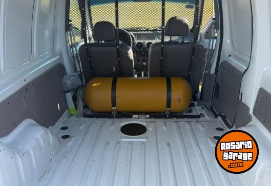 Utilitarios - Renault Kangoo 2012 GNC 250000Km - En Venta