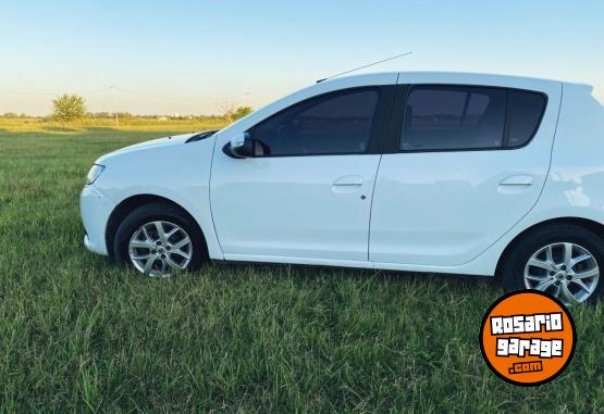 Autos - Renault Sandero privilege 2018 GNC 103000Km - En Venta