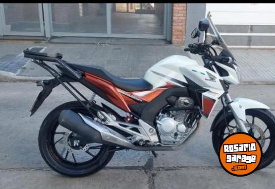 Motos - Honda Twister 2017 Nafta 18000Km - En Venta