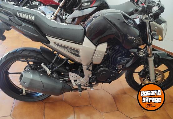 Motos - Yamaha Fz tit�n ybr 2012 Nafta 35000Km - En Venta