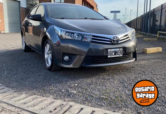Autos - Toyota XEI 2015 Nafta 230000Km - En Venta