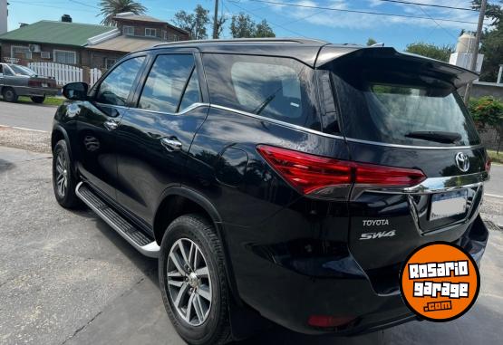 Camionetas - Toyota SW4 SRX 2017 Diesel 210000Km - En Venta