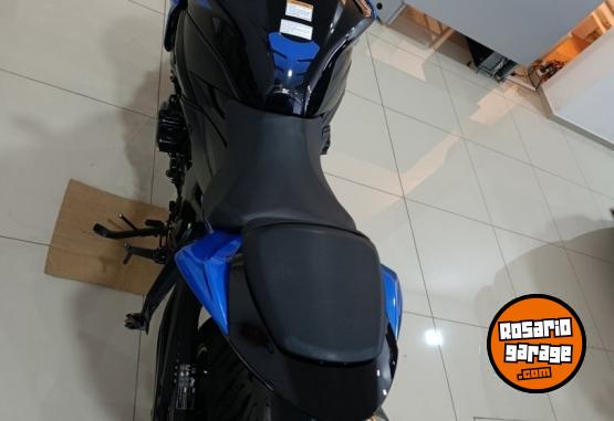 Motos - Suzuki GSX -S 750 2023 Nafta 14000Km - En Venta
