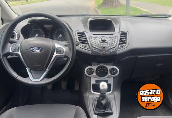 Autos - Ford Fiesta 2017 Nafta 120000Km - En Venta