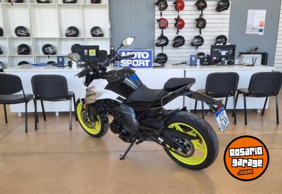 Motos - CF NK 650 2024 Nafta 8522Km - En Venta