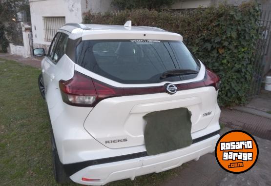 Autos - Nissan CVT advance plus 1.6 cv 2021 Nafta 81000Km - En Venta