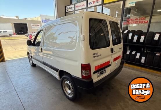 Utilitarios - Peugeot Partner 2013 Diesel 158000Km - En Venta