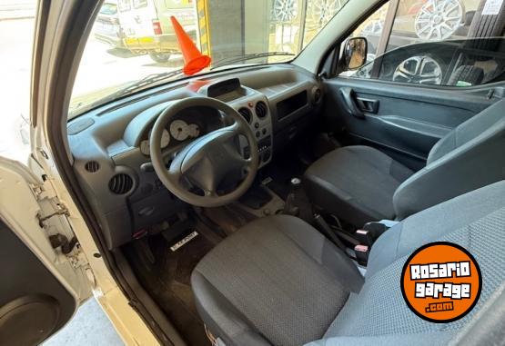 Utilitarios - Peugeot Partner 2013 Diesel 158000Km - En Venta