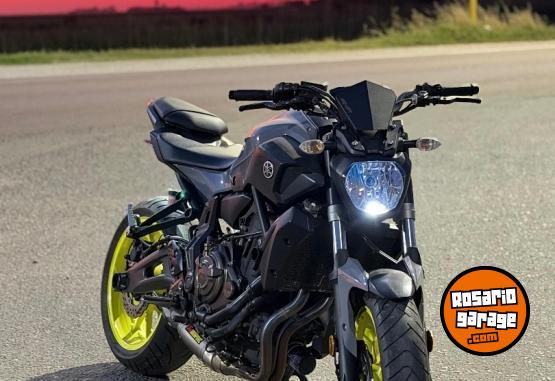 Motos - Yamaha MT 07 2017 Nafta 8000Km - En Venta