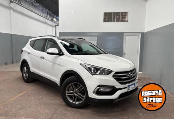 Camionetas - Hyundai Santa Fe CRDI 2.2 2018 Diesel 150000Km - En Venta