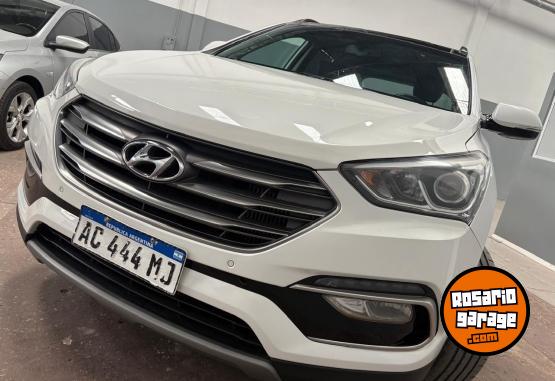 Camionetas - Hyundai Santa Fe CRDI 2.2 2018 Diesel 150000Km - En Venta