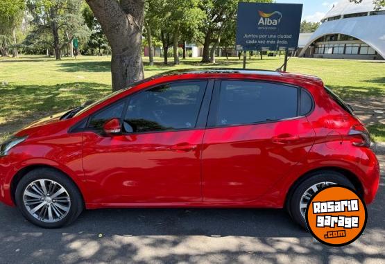 Autos - Peugeot 208 2020 Nafta 36600Km - En Venta