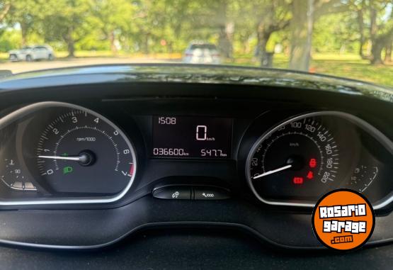 Autos - Peugeot 208 2020 Nafta 36600Km - En Venta