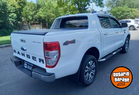 Camionetas - Ford RANGER LIMITED 4X4 2022 Diesel 85000Km - En Venta