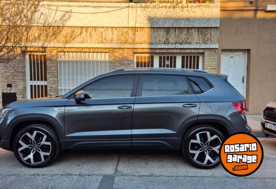 Autos - Volkswagen Taos highline permuto 2024 Nafta 9000Km - En Venta