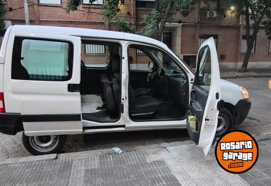 Utilitarios - Citroen Berlingo Furg�n Mixto 2019 Diesel 220000Km - En Venta