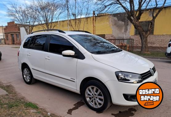 Autos - Volkswagen suran highline 2014 Nafta 104000Km - En Venta