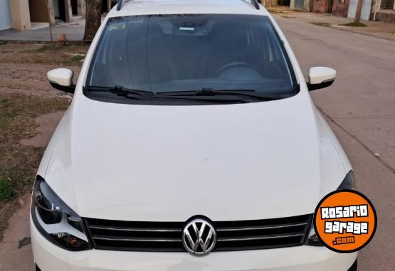 Autos - Volkswagen suran highline 2014 Nafta 104000Km - En Venta
