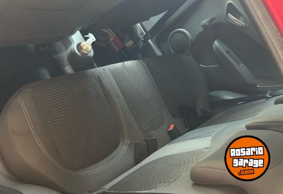 Autos - Fiat Palio Attractive 1.4 2013 Nafta 126000Km - En Venta