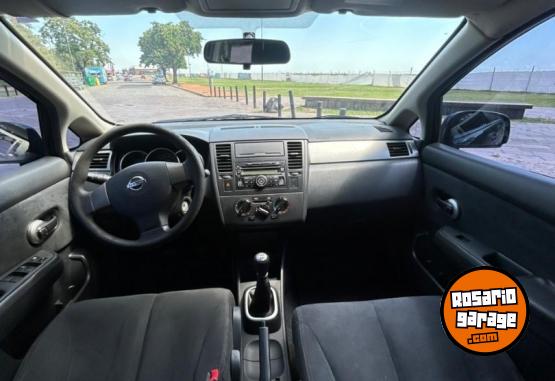 Autos - Nissan Tiida 1.8 6Mt Visia 2010 Nafta 198000Km - En Venta