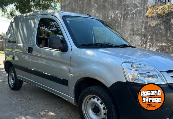 Utilitarios - Peugeot Partner 2022 Nafta 65000Km - En Venta