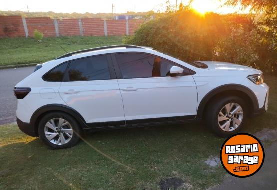 Autos - Volkswagen Nivus 2023 Nafta 43000Km - En Venta