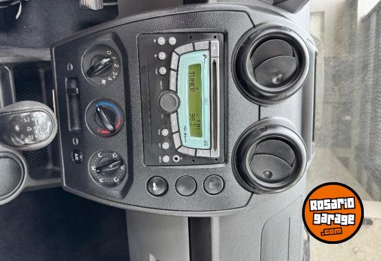 Autos - Ford Fiesta Max ambiente plus 2009 Nafta 170000Km - En Venta