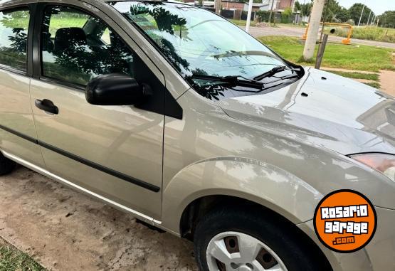 Autos - Ford Fiesta Max ambiente plus 2009 Nafta 170000Km - En Venta